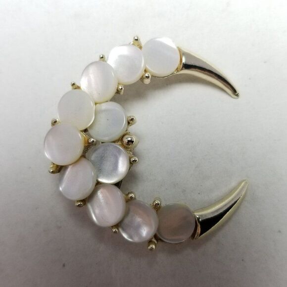 Vintage Crescent Moon Shape Brooch, Gold Tone White Disc Detail Lapel Pin - Picture 2 of 6